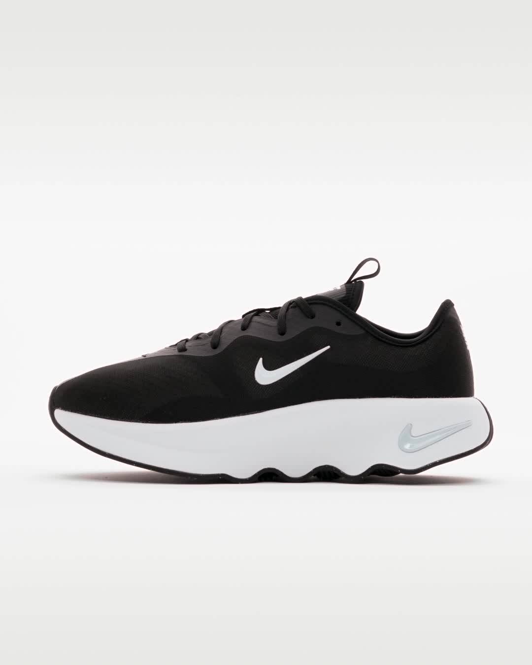 WMNS+NIKE+MOTIVA+2.jpg